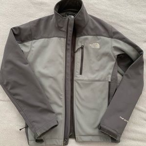North Face men’s light jacket